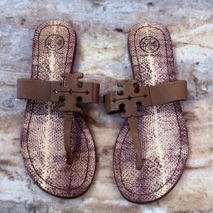 Women’s TORY BURCH Moore flat thong sandal- Size 7